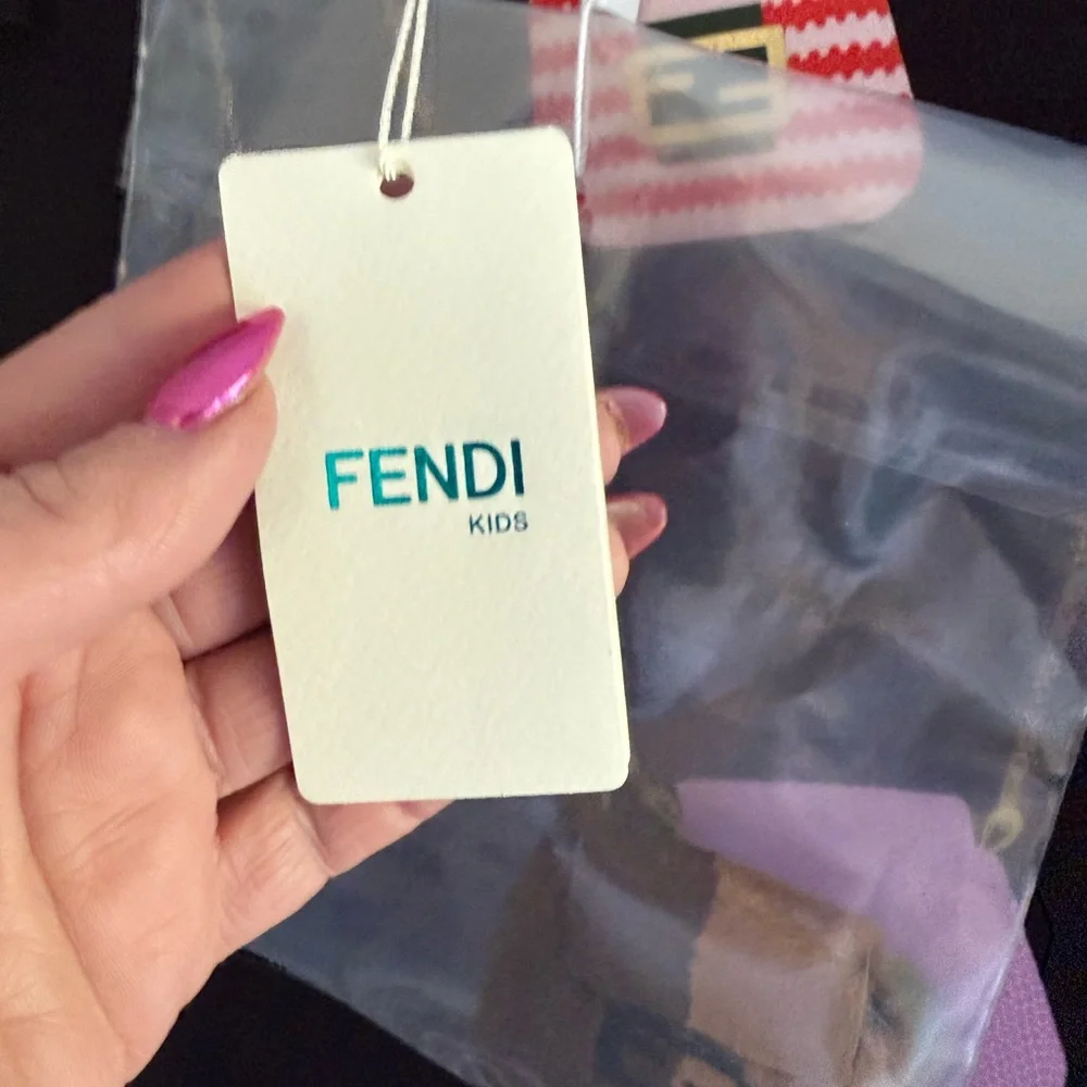 NWT Guaranteed Authentic Fendi Girl’s Handbag T-Shirt w/Authenti Mini Purse - Picture 14 of 16